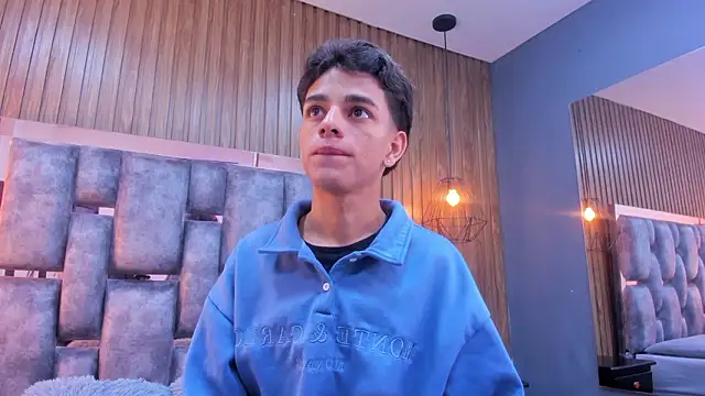 owen  johnson online show from March 26, 11:52 am