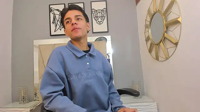 Snapshot of owen__johnson chatting on September 25, 12:00 pm owen johnson online show from September 25, 12:00 pm