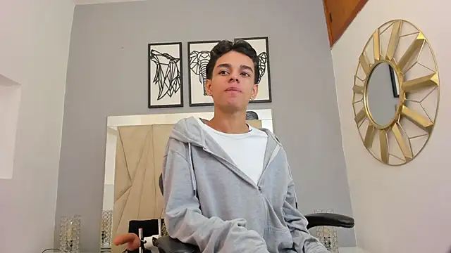Snapshot of owen__johnson chatting on October 13, 11:45 am owen johnson online show from October 13, 11:45 am