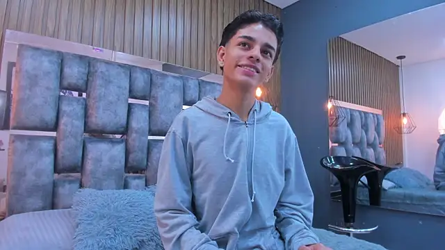 owen  johnson online show from January 12, 11:39 am