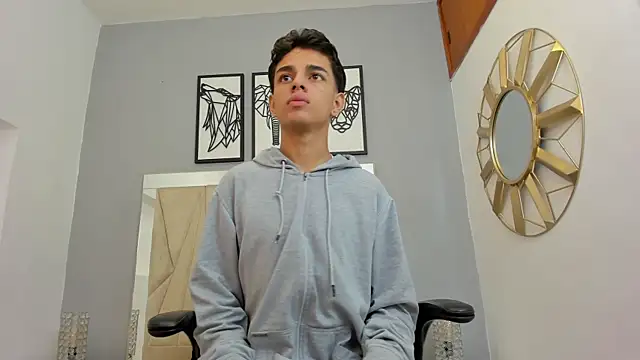Snapshot of owen__johnson chatting on September 23, 12:01 pm owen johnson online show from September 23, 12:01 pm