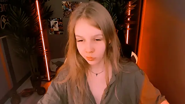 Snapshot of Selen_hells_weet chatting on October 19, 3:59 pm Selen hells weet online show from October 19, 3:59 pm