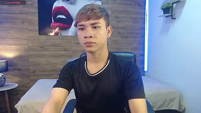 nathanclay online show from February 8, 3:37 am