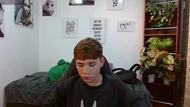 nathanclay online show from April 2, 3:46 am