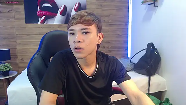 nathanclay online show from April 7, 3:08 am