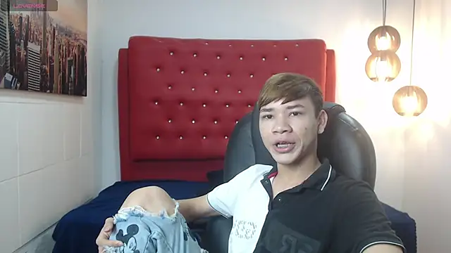 Snapshot of nathanclay chatting on November 28, 1:11 pm nathanclay online show from November 28, 1:11 pm