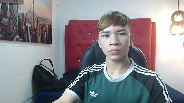 Snapshot of nathanclay chatting on December 5, 3:27 am nathanclay online show from December 5, 3:27 am