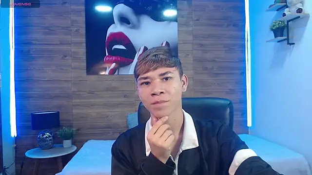 nathanclay online show from February 6, 3:24 am