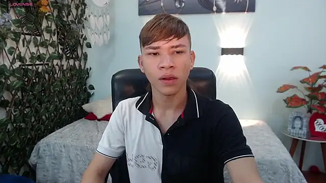 nathanclay online show from September 11, 12:49 pm