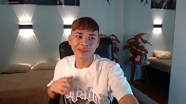 nathanclay online show from January 14, 4:05 am