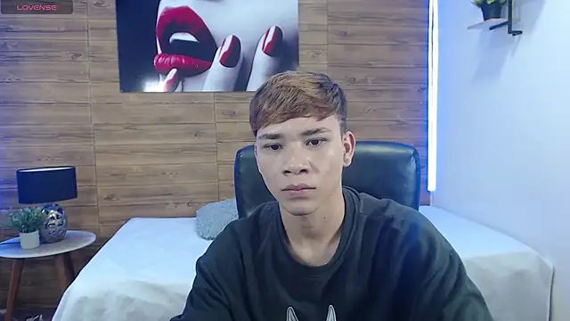 nathanclay online show from March 19, 4:34 am