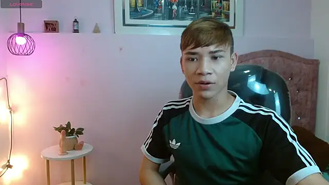 Snapshot of nathanclay chatting on November 12, 2:59 am nathanclay online show from November 12, 2:59 am