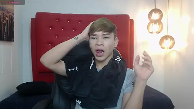 Snapshot of nathanclay chatting on November 13, 4:16 am nathanclay online show from November 13, 4:16 am