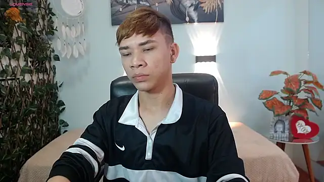 nathanclay online show from December 21, 3:52 am