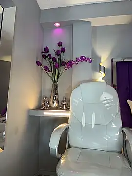 Snapshot of mia_everly chatting on March 30, 1:07 am mia everly online show from March 30, 1:07 am