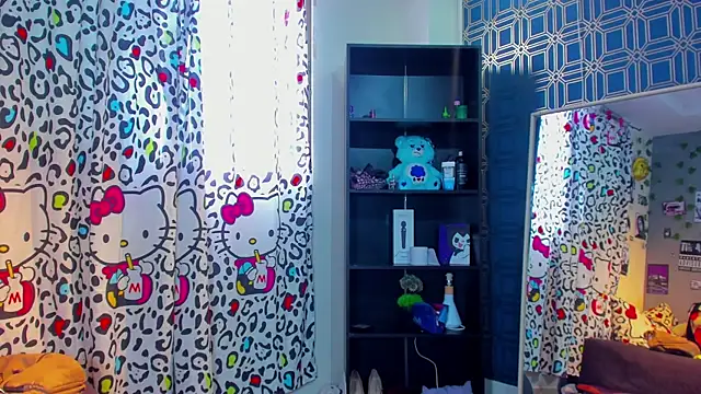 Snapshot of thania_777 chatting on October 31, 5:20 pm thania 777 online show from October 31, 5:20 pm