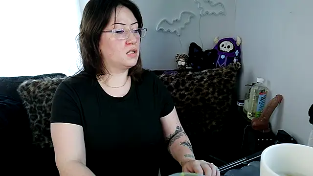 Snapshot of HarleyDemon666 chatting on August 5, 10:26 pm HarleyDemon666 online show from August 5, 10:26 pm