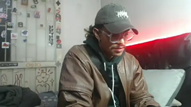 Snapshot of playfulboys_ chatting on February 1, 6:55 am playfulboys online show from February 1, 6:55 am