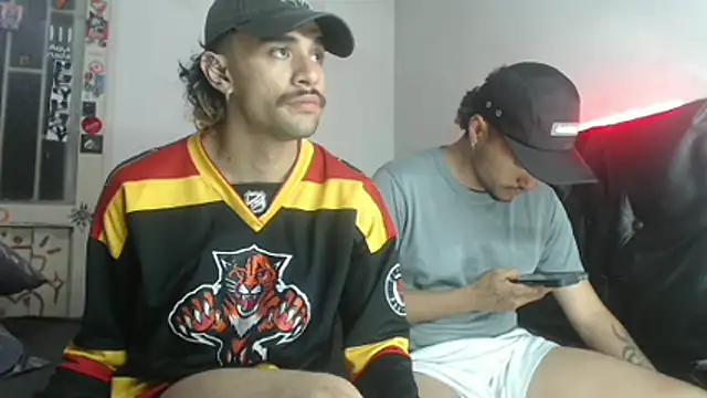 Snapshot of playfulboys_ chatting on February 10, 5:28 am playfulboys online show from February 10, 5:28 am