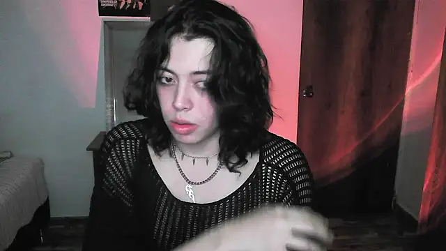 Snapshot of Deny__v chatting on March 28, 3:18 am Deny v online show from March 28, 3:18 am