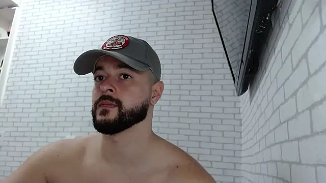 BombeiroHotx online show from September 30, 8:04 pm