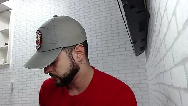 BombeiroHotx online show from February 13, 7:36 pm