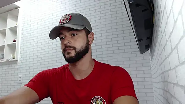 BombeiroHotx online show from February 8, 7:33 pm