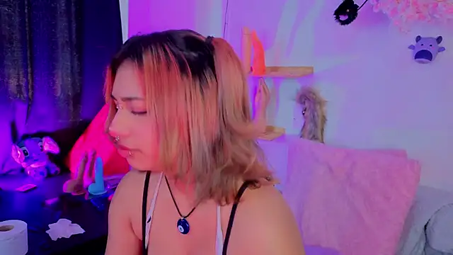 zoelight18 online show from November 23, 4:06 pm