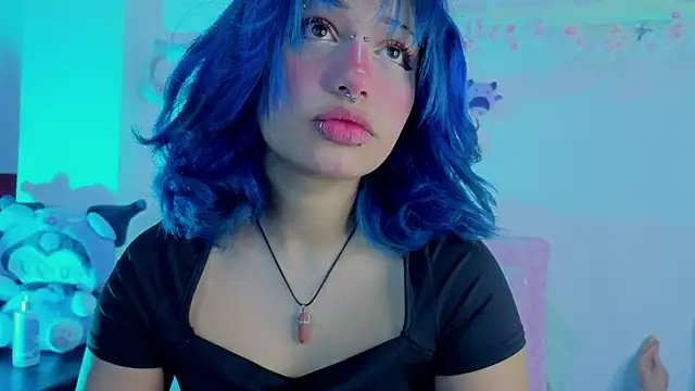 zoelight18 online show from January 12, 7:42 pm