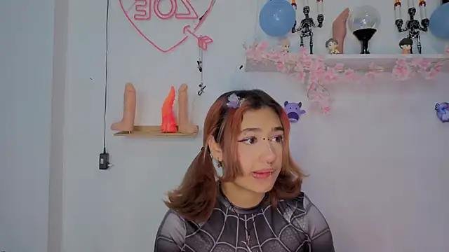 zoelight18 online show from October 24, 10:03 am