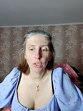 Snapshot of CandiCole chatting on June 26, 6:41 am CandiCole online show from June 26, 6:41 am