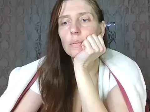 Snapshot of CandiCole chatting on November 6, 5:00 am CandiCole online show from November 6, 5:00 am