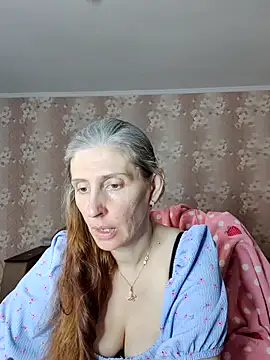 Snapshot of CandiCole chatting on June 27, 5:57 am CandiCole online show from June 27, 5:57 am