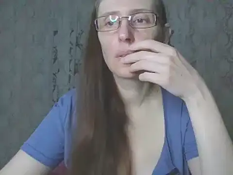 Snapshot of CandiCole chatting on November 29, 3:17 am CandiCole online show from November 29, 3:17 am