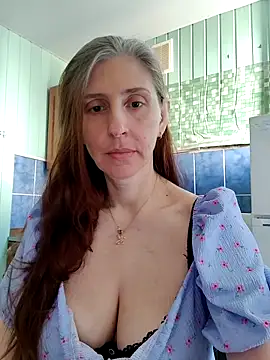 CandiCole online show from May 5, 7:22 am