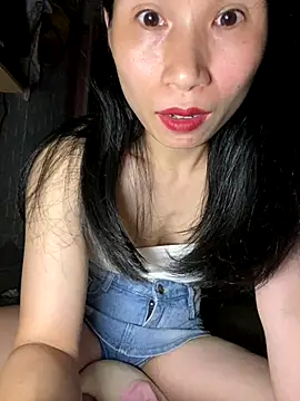 Snapshot of MinHiNi chatting on September 29, 7:15 am MinHiNi online show from September 29, 7:15 am