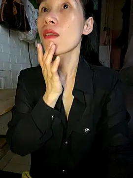 Snapshot of MinHiNi chatting on October 2, 1:20 am MinHiNi online show from October 2, 1:20 am