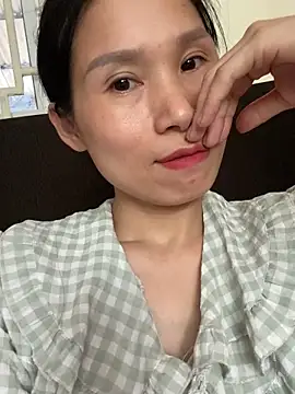 Snapshot of MinHiNi chatting on September 18, 7:22 am MinHiNi online show from September 18, 7:22 am