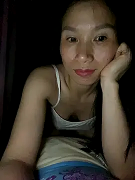 Snapshot of MinHiNi chatting on November 9, 4:11 pm MinHiNi online show from November 9, 4:11 pm