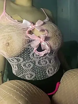 emiliafrancaise online show from February 9, 8:23 am