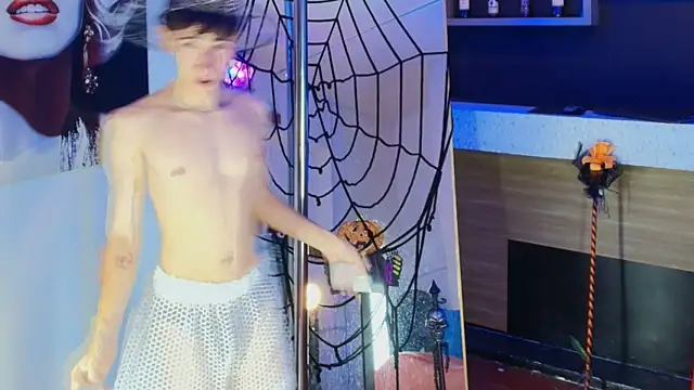  DantFox  online show from October 30, 9:22 pm