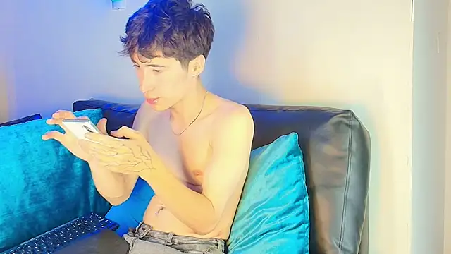  DantFox  online show from November 18, 8:12 pm