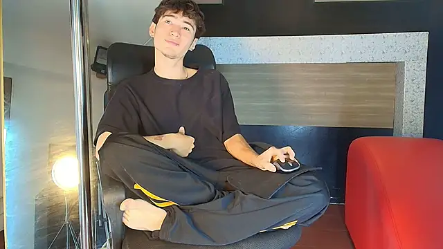  DantFox  online show from November 12, 7:29 pm