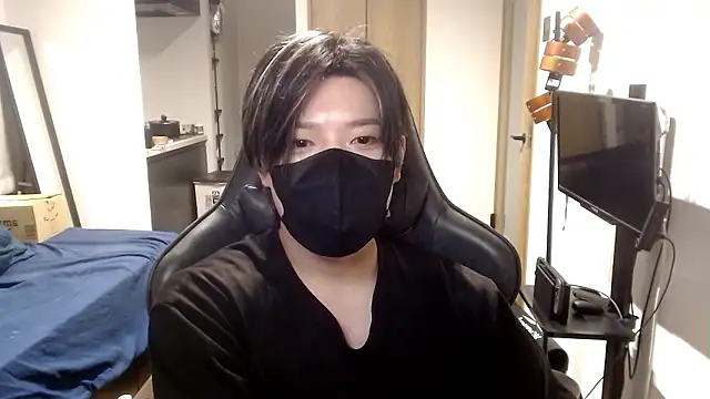 Mei-Tanaka online show from October 4, 4:30 pm