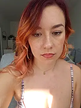 LucyxLou online show from March 6, 12:22 pm