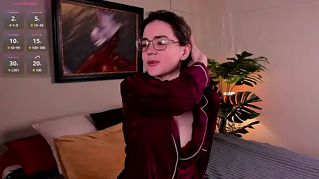 Sunny Teaze online show from February 18, 7:17 am