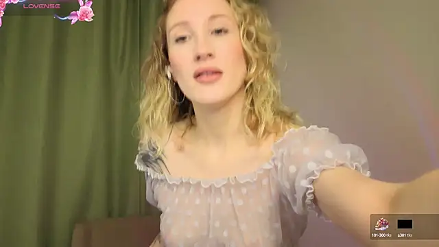 Snapshot of BiancaHelo chatting on September 20, 10:53 am BiancaHelo online show from September 20, 10:53 am