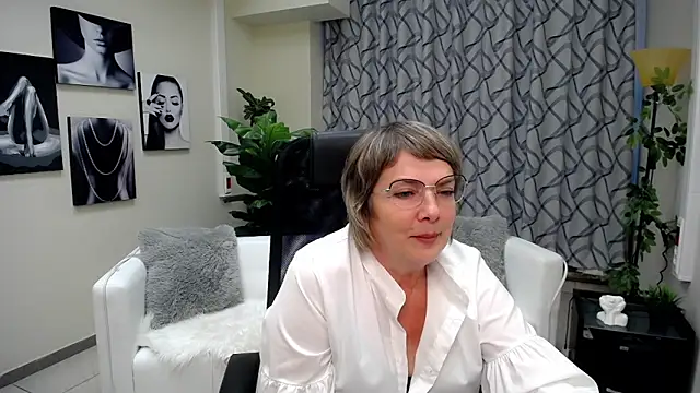 Pion 01 online show from November 18, 10:18 am