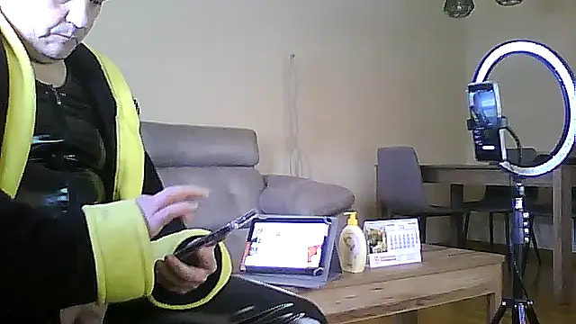 geli45 online show from March 22, 4:08 pm