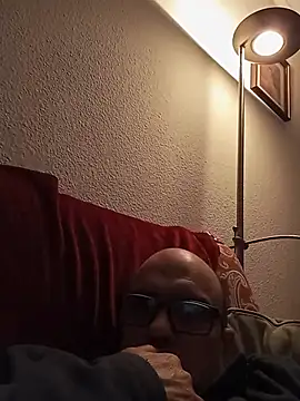 geli45 online show from March 4, 6:15 pm